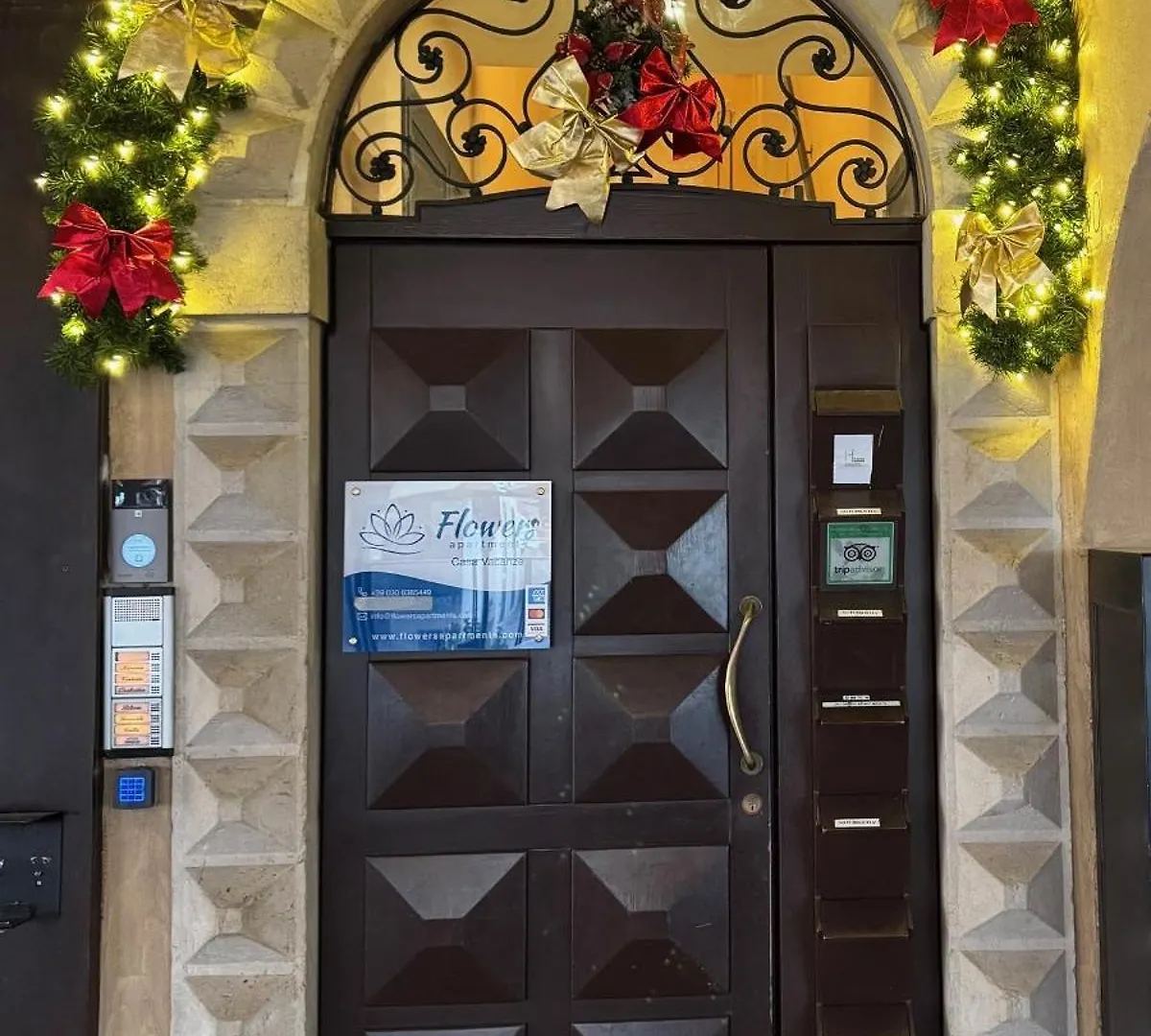 Flowers Apartments Desenzano del Garda