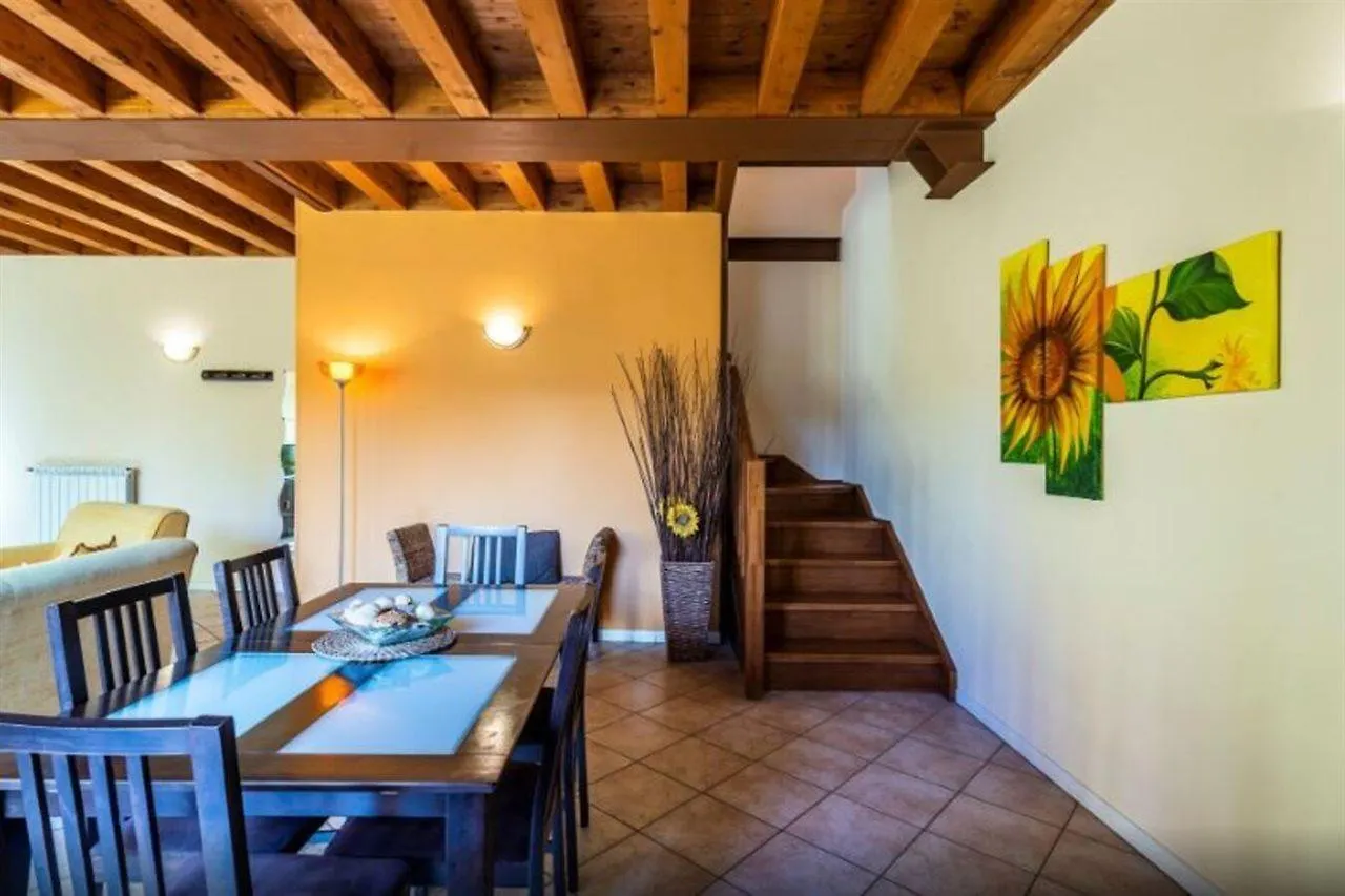 Aparthotel Flowers Apartments Desenzano del Garda