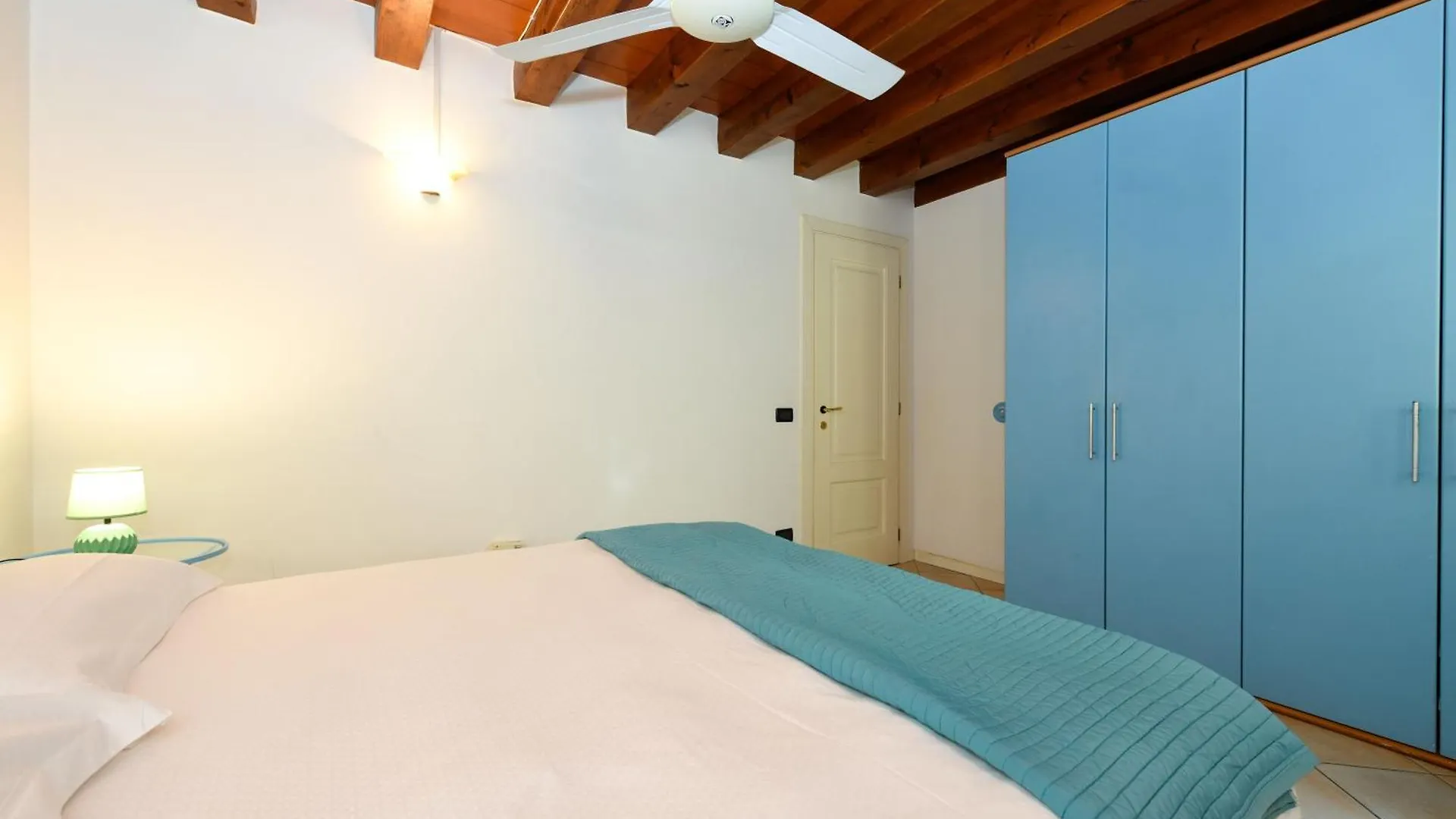 Flowers Apartments Desenzano del Garda Aparthotel