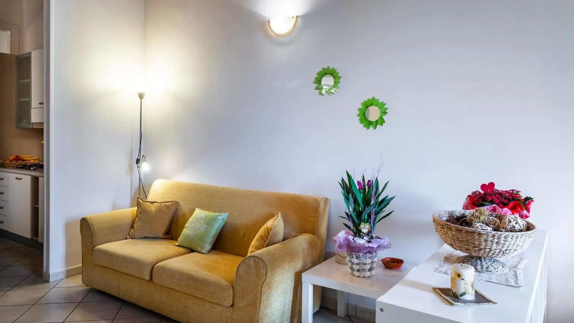 Flowers Apartments Desenzano del Garda Italy