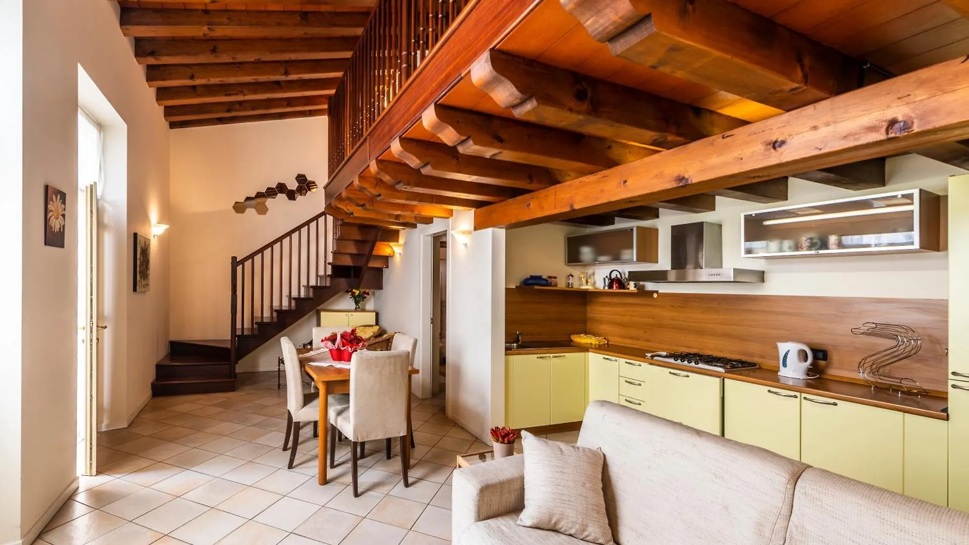 Flowers Apartments Desenzano del Garda Italy