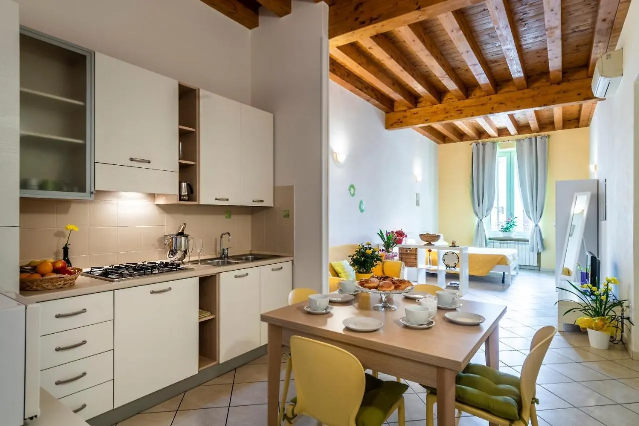 **** Aparthotel Flowers Apartments Desenzano del Garda Italy