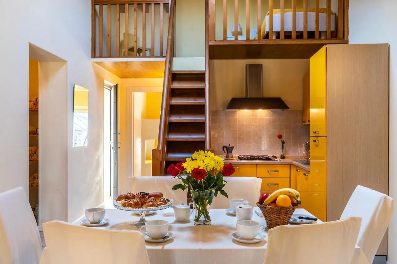 Flowers Apartments Desenzano del Garda Aparthotel