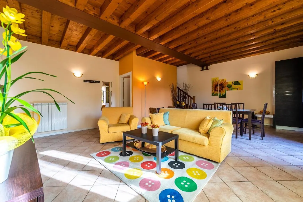 Flowers Apartments Desenzano del Garda Aparthotel